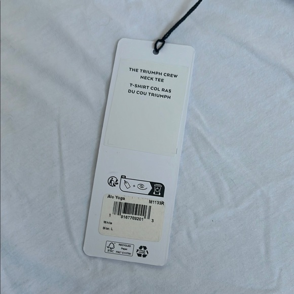 ALO Yoga Triumph Men's White T-Shirt - Picture 2 of 4